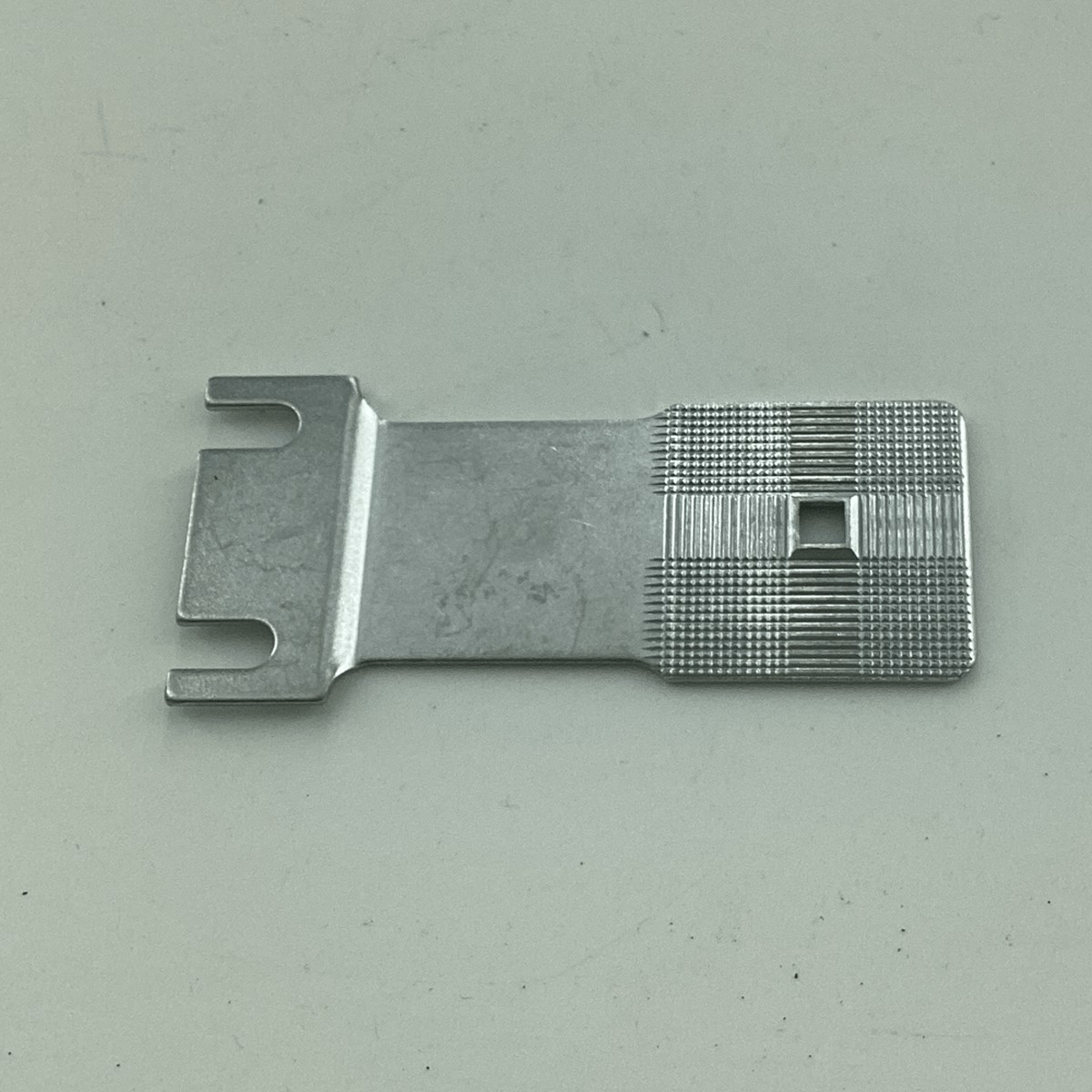 26-1008-7-546 FEED PLATE