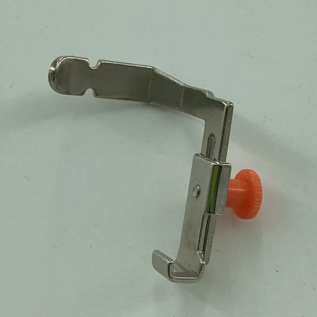 4351 ADJUSTABLE ZIPPER FOOT